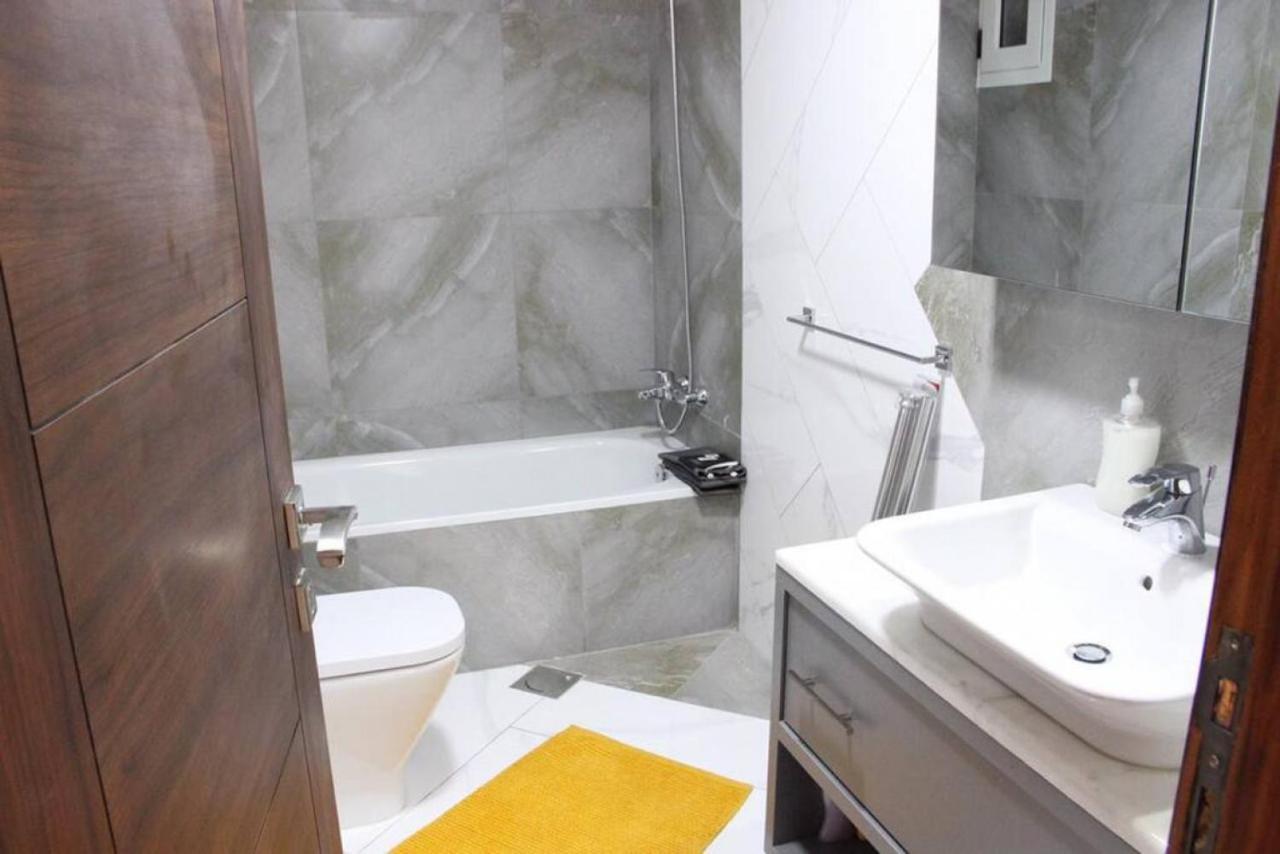 Modern 3br Next To Dieu *